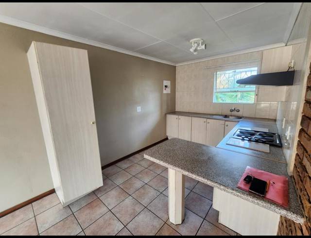 2 BEDROOM TOWNHOUSE FOR SALE IN NEW REDRUTH